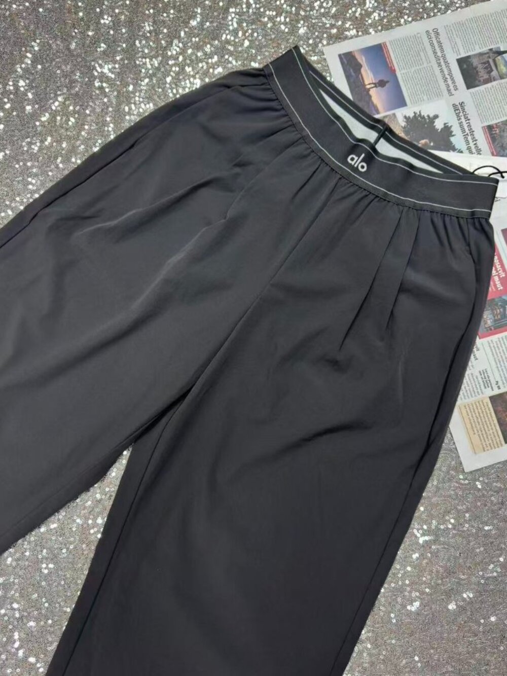 🥥Polished Style ALO Yoga Suit Up Trouser Dark Grey🥓 (Regular 30)